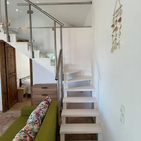 Alex's Seafront Case de vacanță