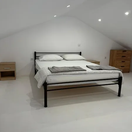 Nyaraló Alex's Seafront